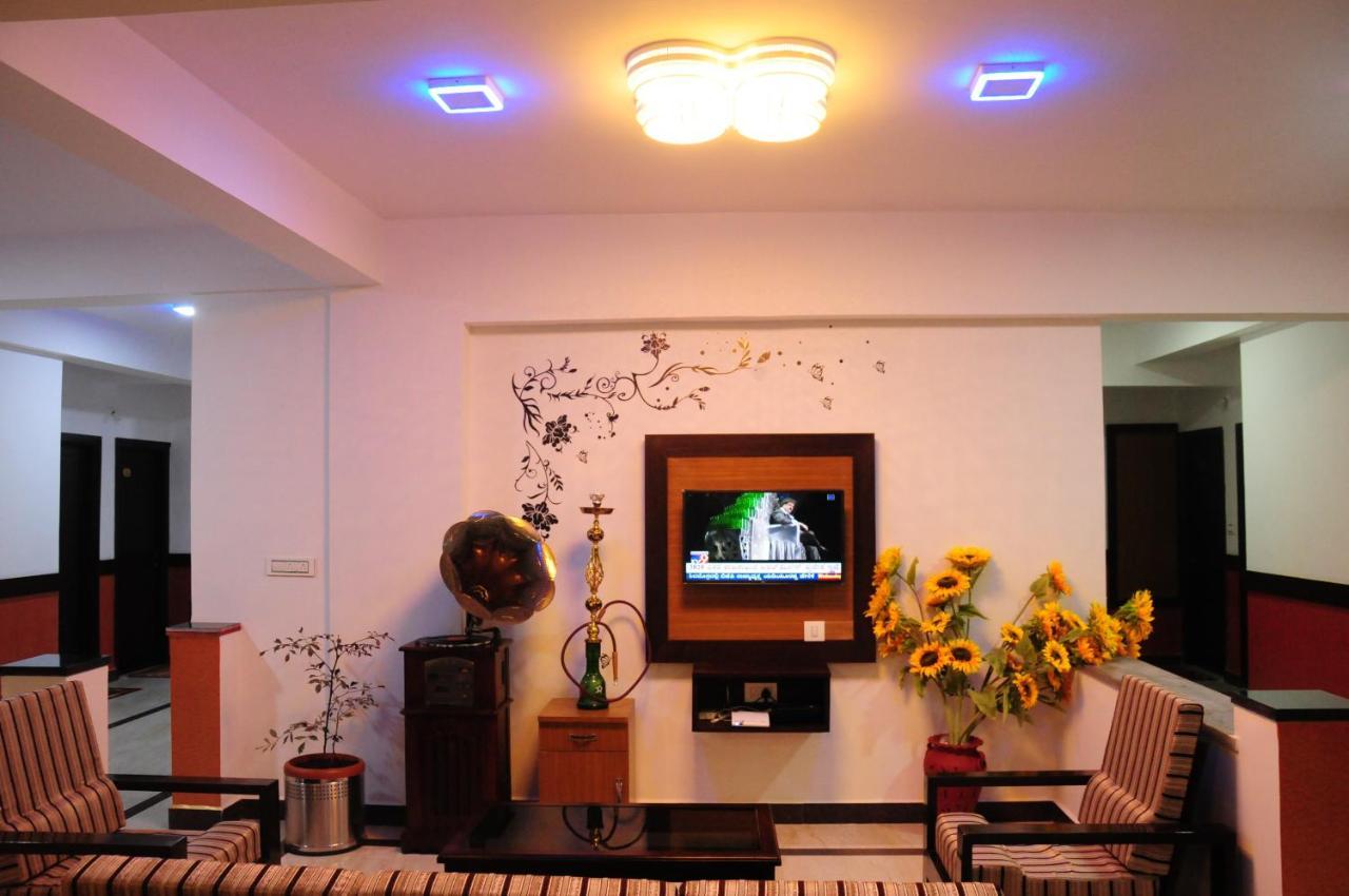 โรงแรมอัล วิศาล อินเตอร์เนชั่นแนล มาดิเครี ภายนอก รูปภาพ